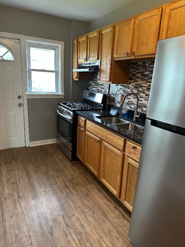 Foto principal - 1504 E Cold Spring Ln