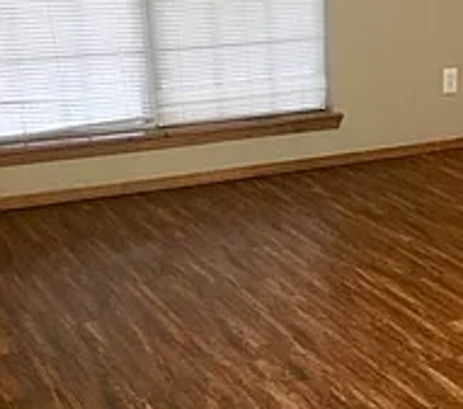 Foto del edificio - N Willow Dr Duplex