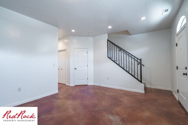 Building Photo - 2075 S Sir Monte Dr
