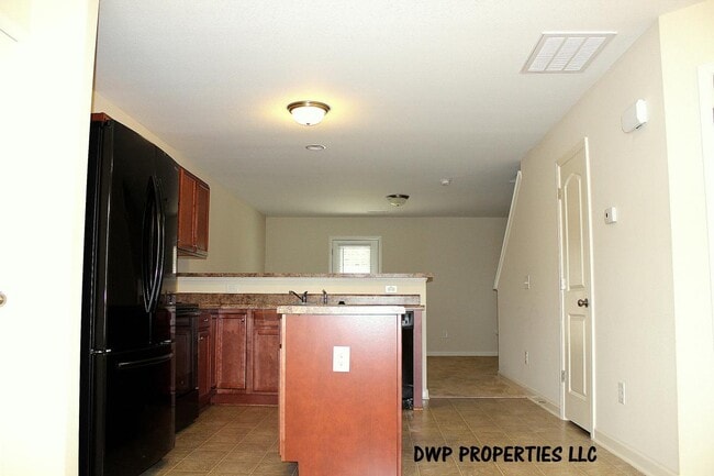 Building Photo - 4245 Youngstown Dr