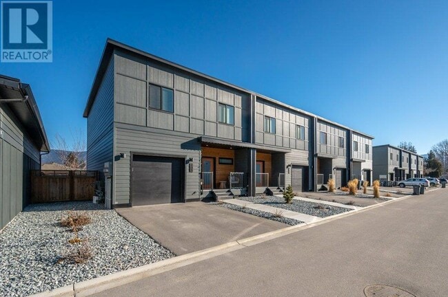 Building Photo - 5011 Towgood Pl