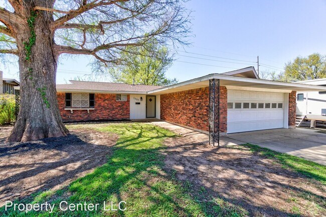 Foto del edificio - 2 br, 1.5 bath House - 3805 N Eagle Ln