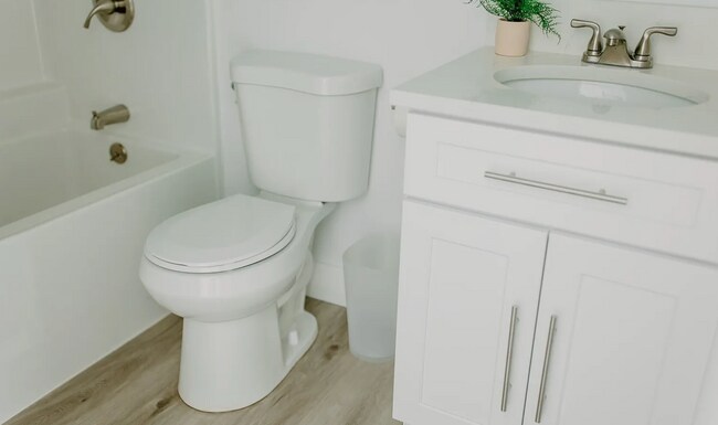 Foto del edificio - Fully Furnished Studio Apartment!