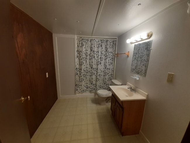 Building Photo - 100 30th St W