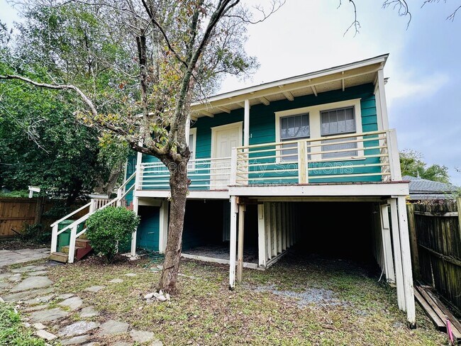 Foto del edificio - 1722 1/2 Orange St