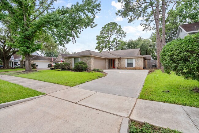 Foto del edificio - 611 Muirwood Ln