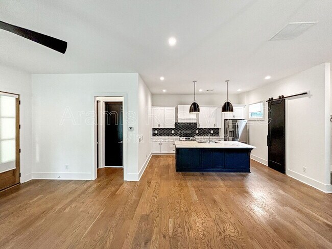 Foto del edificio - 1241 Bridges Ave SW