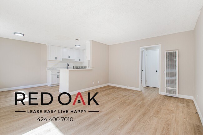 Foto del edificio - 6501 Cherry Ave