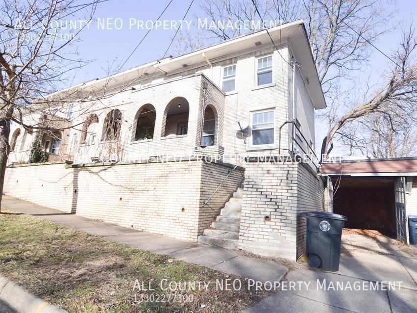 Foto principal - Spacious Apartment in Highland Square, Akron