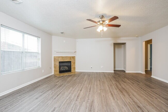 Foto del edificio - 20746 Fox Cliff Ln