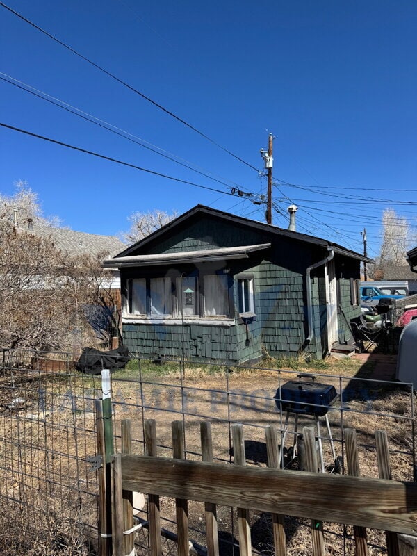 Building Photo - 613 E Bradley St