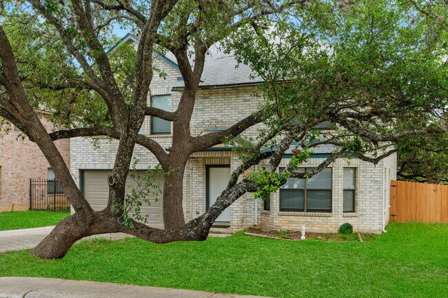 Building Photo - 2312 Newoak Park