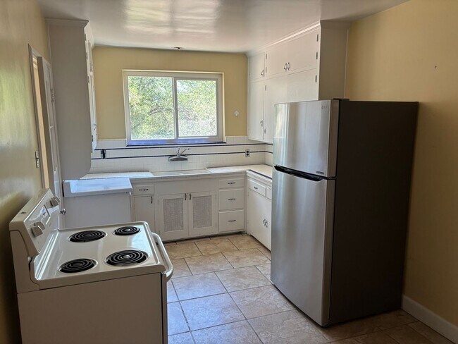 Foto del edificio - 2 bedroom, 1 bath cottage in the heart of ...