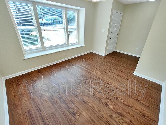 Building Photo - 939 Country Oaks Ct