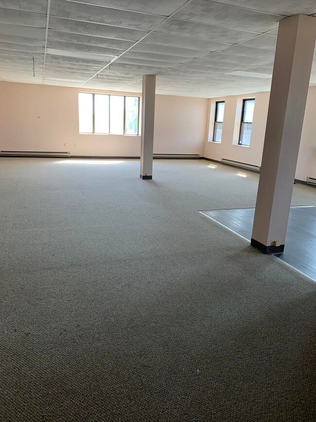 Building Photo - 1320 Madison Ave
