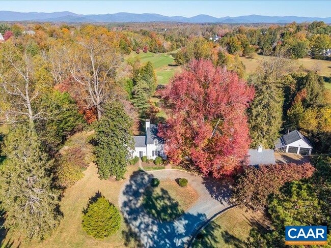 Building Photo - 640 Ivy Ln