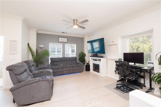 Foto del edificio - 7331 Shelby Pl