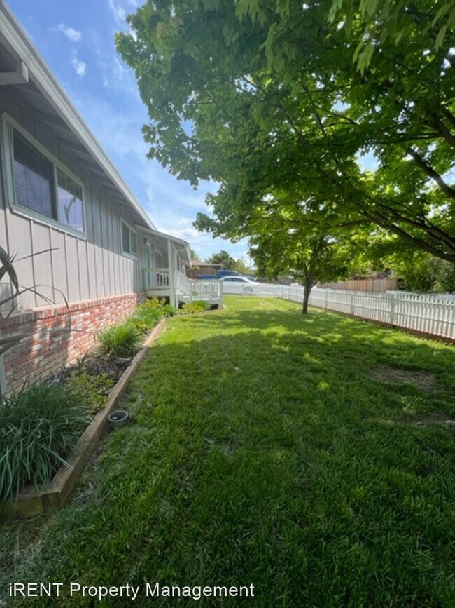 Building Photo - 3 br, 2 bath House - 4301 Circuit Dr