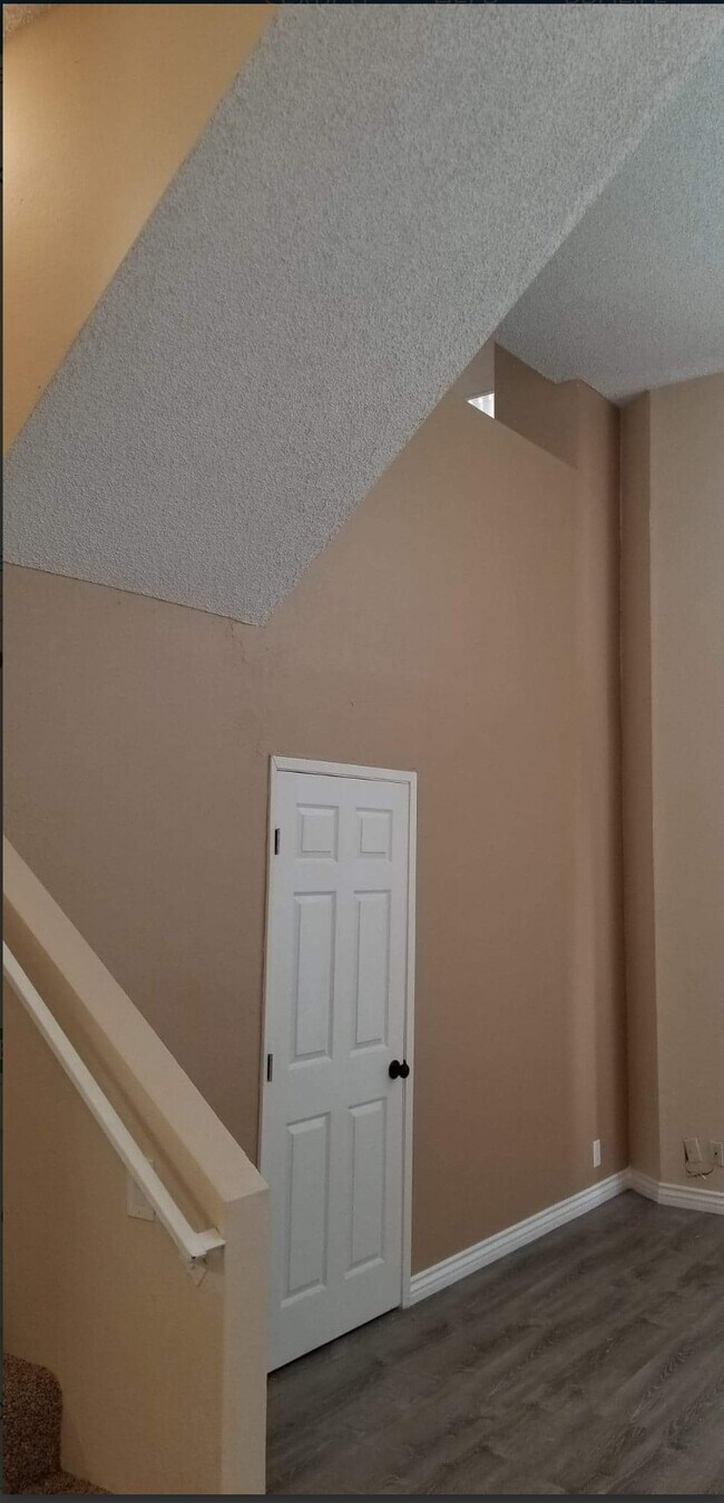 Foto del edificio - Sherman Grove Apartments