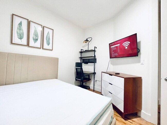 Foto del edificio - Furnished room/NOT APARTMENT