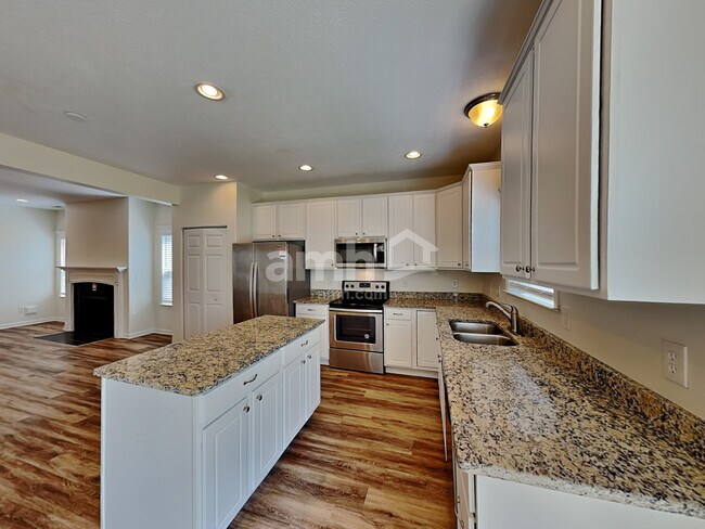 Building Photo - 524 Corbel Dr