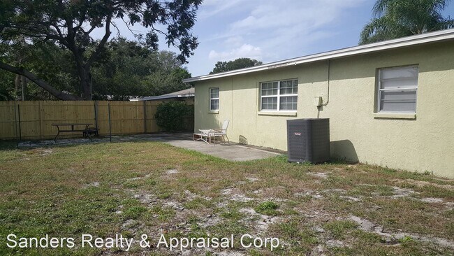 Building Photo - 3 br, 1 bath House - 4412 W. Varn Avenue