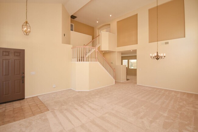 Foto del edificio - Beautiful Spacious 3BR/2.5BA Located in th...