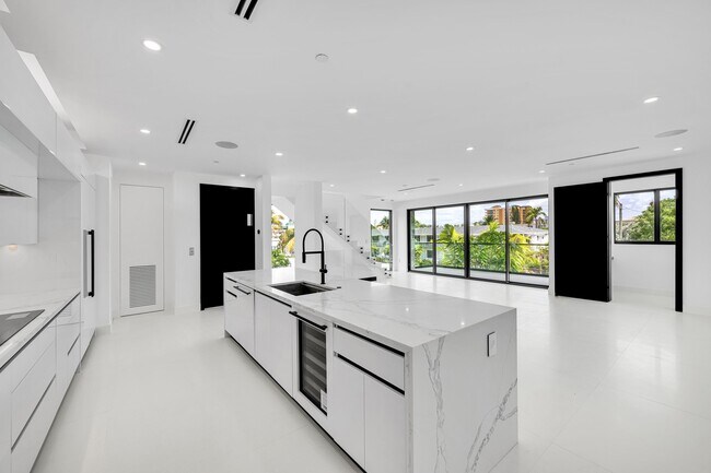 Foto del edificio - 3220 NE 7th St