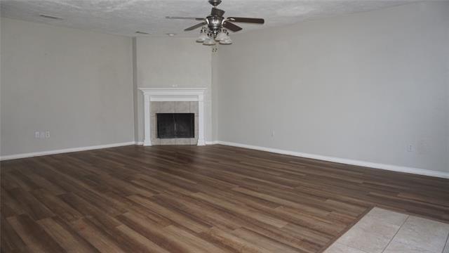 Building Photo - 6400 Sunrise Dr