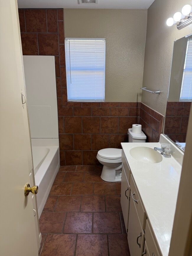 Building Photo - 3682 Ambler Ave