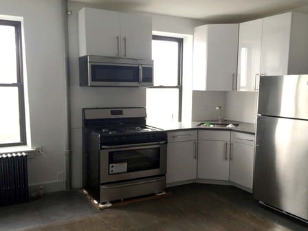 Primary Photo - 2530 Foster Ave