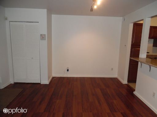 Building Photo - 10106 Campus Way S