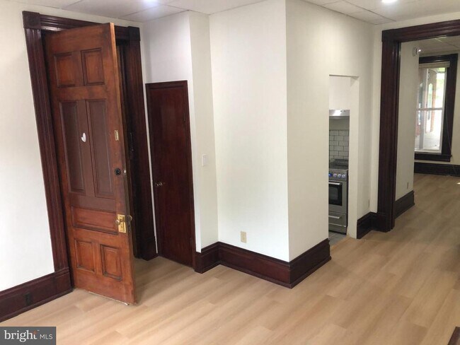 Foto del edificio - 130 S Potomac St