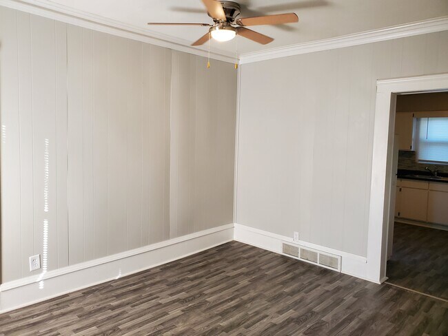Dining Room - 327 W 12th St