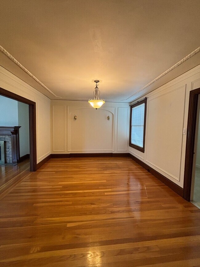Building Photo - 3476-3478
