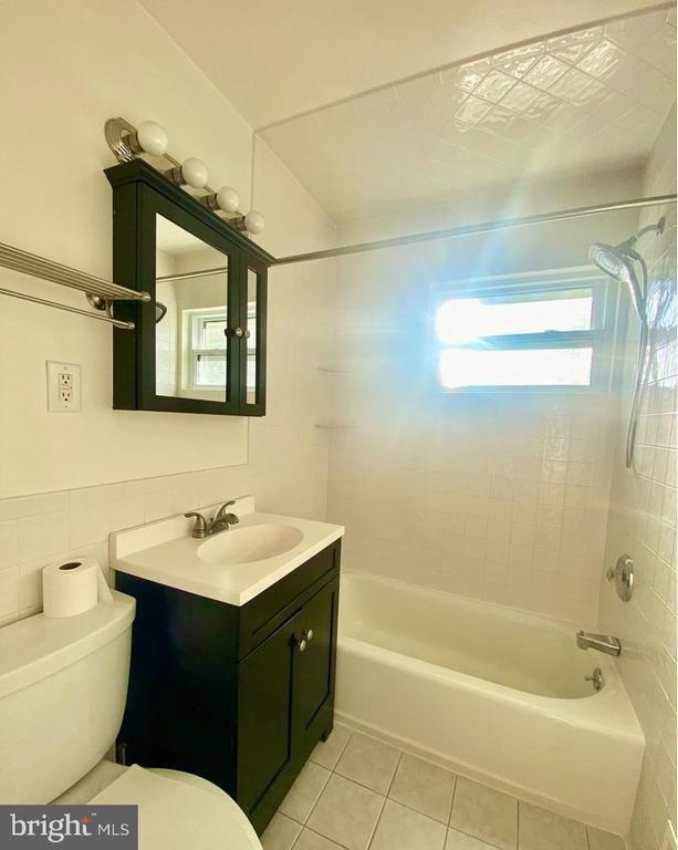 Foto del edificio - 6201 Hillview Ave