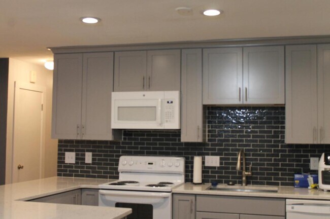 Foto del edificio - 754 Kettering Rd