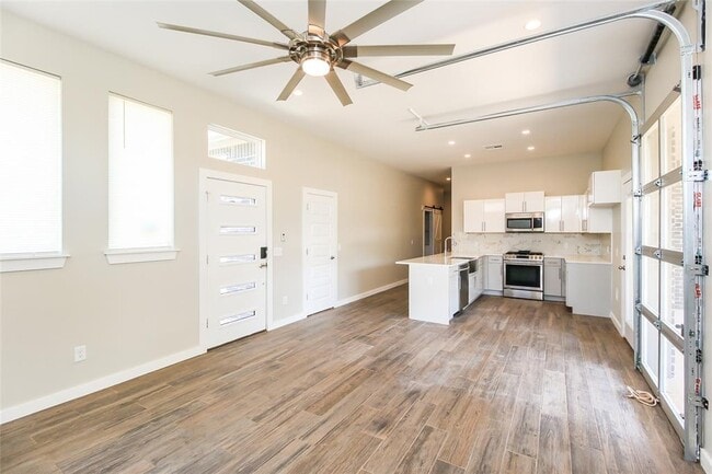 Foto del edificio - 11319 Paradise Out Ln