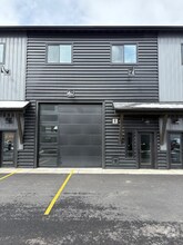 Building Photo - 205 Fletching Way
