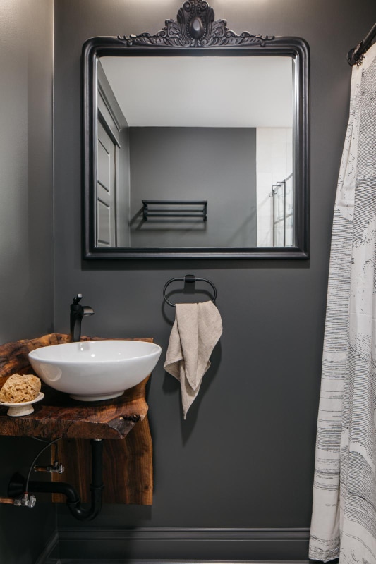 Building Photo - 1040 W Roscoe St