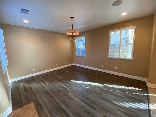 Building Photo - Move-in Special! Rancho Santa Fe Home!