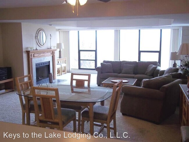 Building Photo - 429 Racquet Club Dr