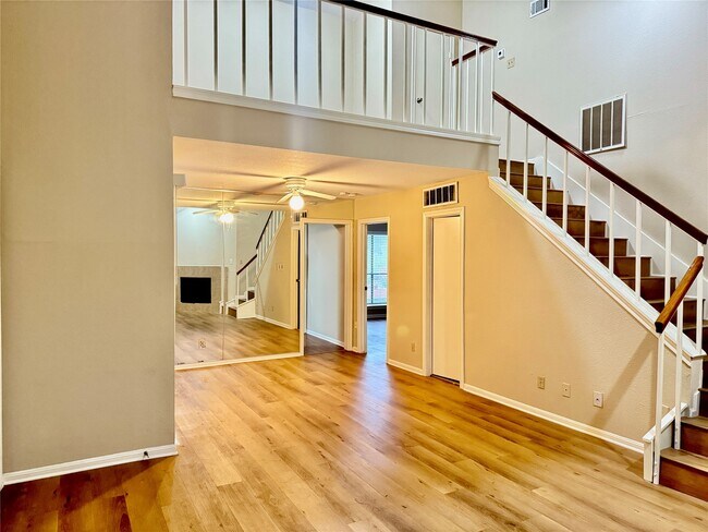 Foto del edificio - 3100 Walnut Bend Ln