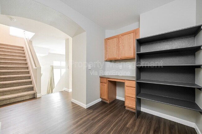 Foto del edificio - 1495 Red Cliff Way