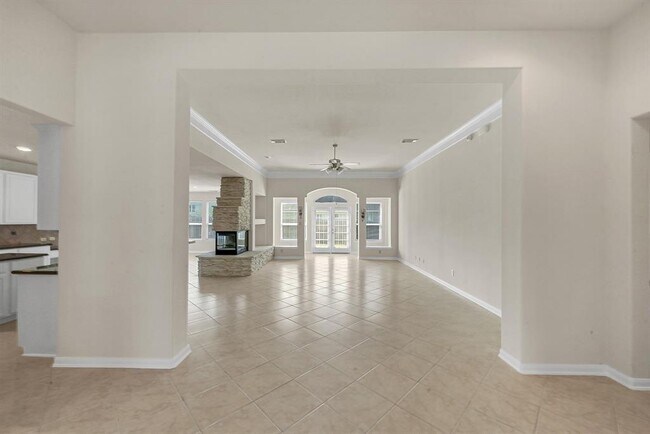 Foto del edificio - 9635 Empress Crossing Dr