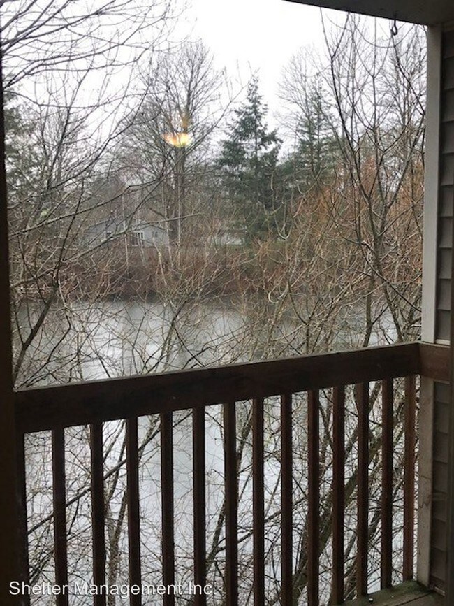 Foto del edificio - 1652 SE Crystal Lake Dr