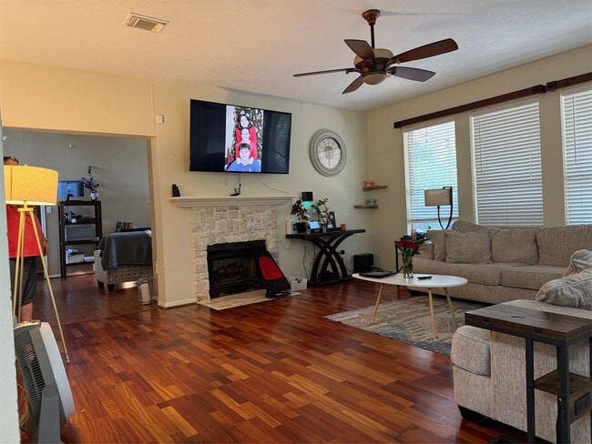 Building Photo - 3619 Hanover Cir