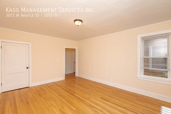 Foto del edificio - 3051 W Argyle St