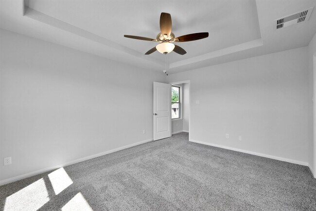 Foto del edificio - 2140 Cedar Bnd Dr