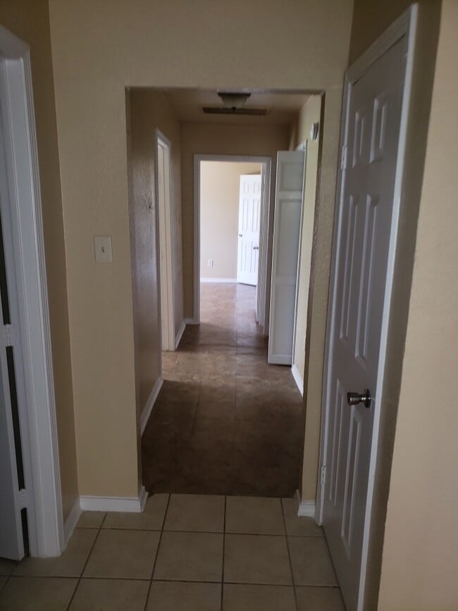 Building Photo - 2508 - 10 Tierney